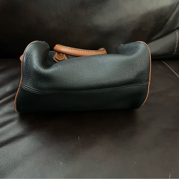 Vintage Dooney & Bourke Black and Tan Satchel - Picture 8 of 16